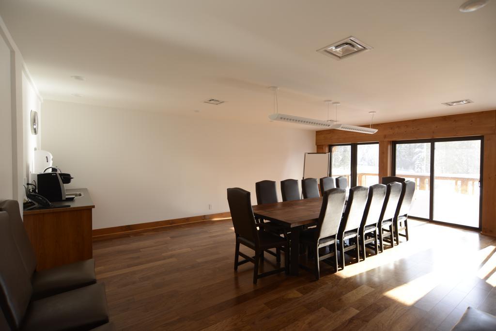Le Grand R Hotel Saint-Donat-de-Montcalm Exterior photo