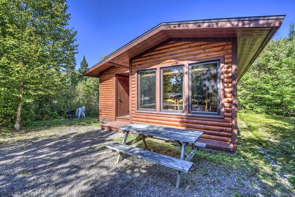 Le Grand R Hotel Saint-Donat-de-Montcalm Exterior photo